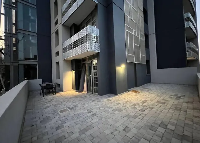 Stunning 2 Bedroom Apartment In Rosebank Central